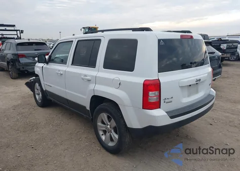 2016 Jeep Patriot Latitude z USA, uszkodzony, nr VIN 1C4NJRFB9GD638072